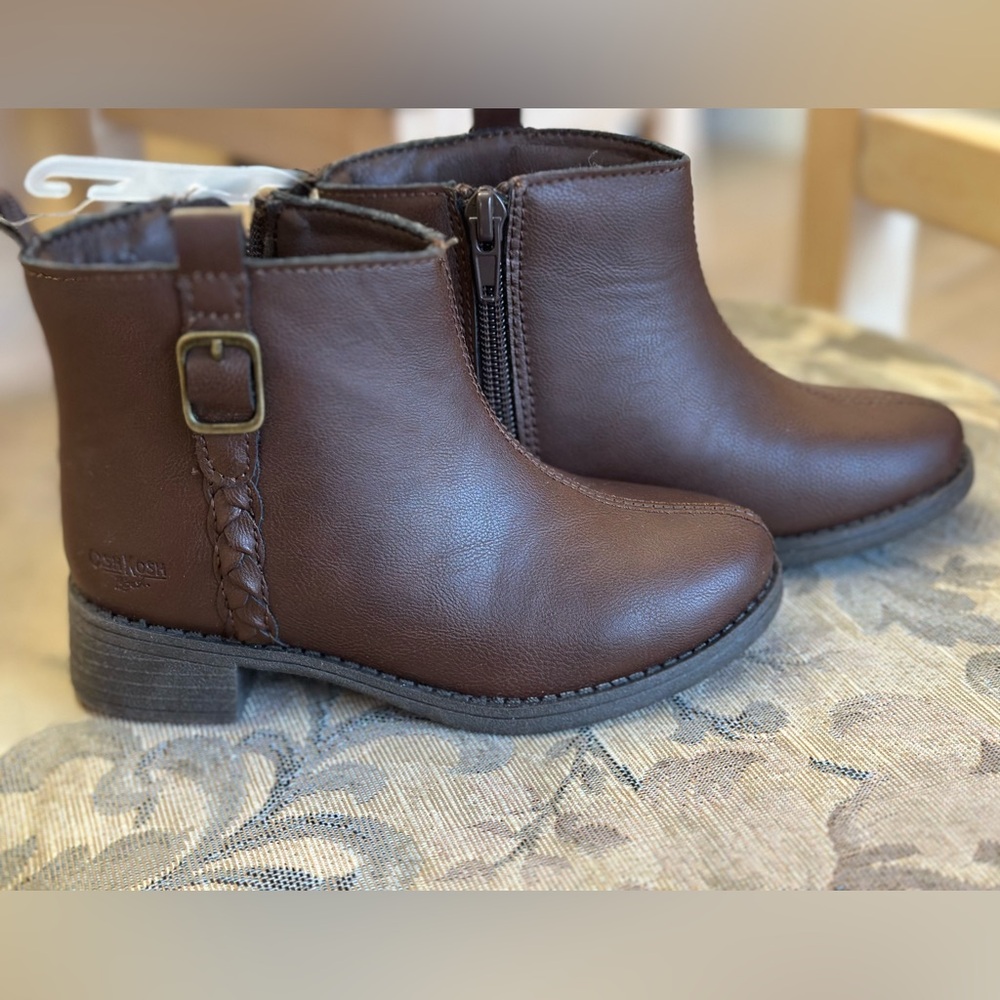 NWT OshKosh Braided Buckle Booties